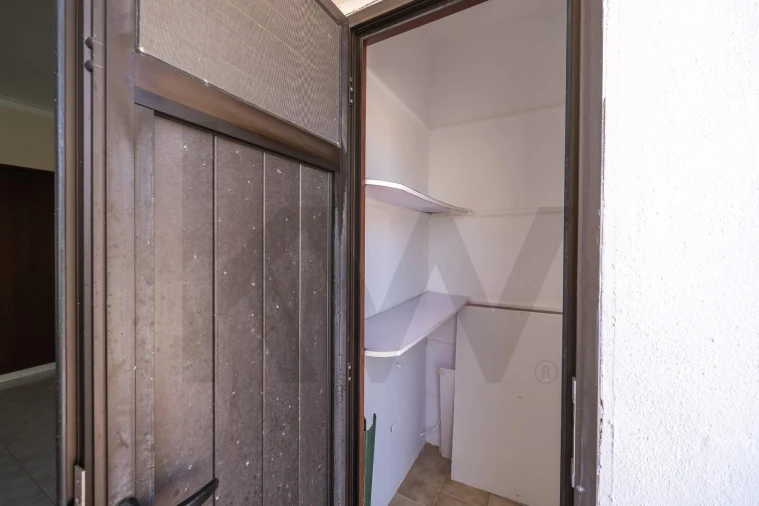 Apartamento T2 para Venda em Portimão Foto 21