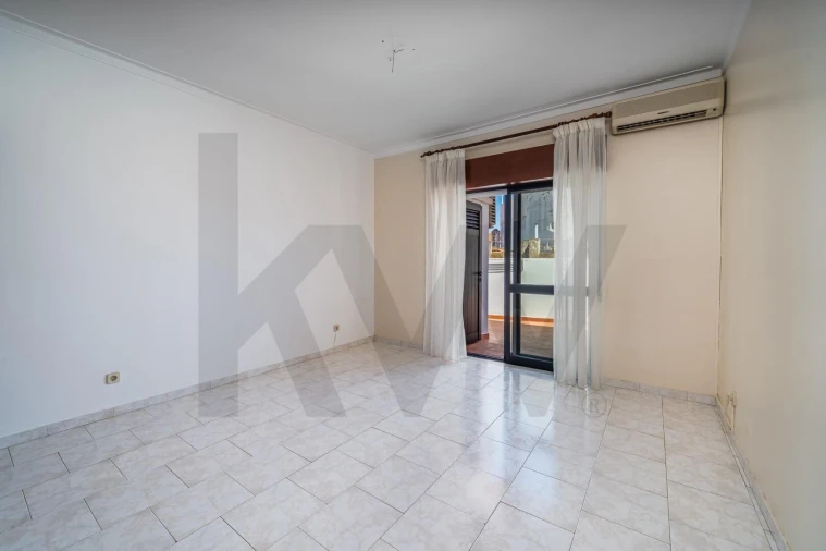 Apartamento T2 para Venda em Portimão Foto 24