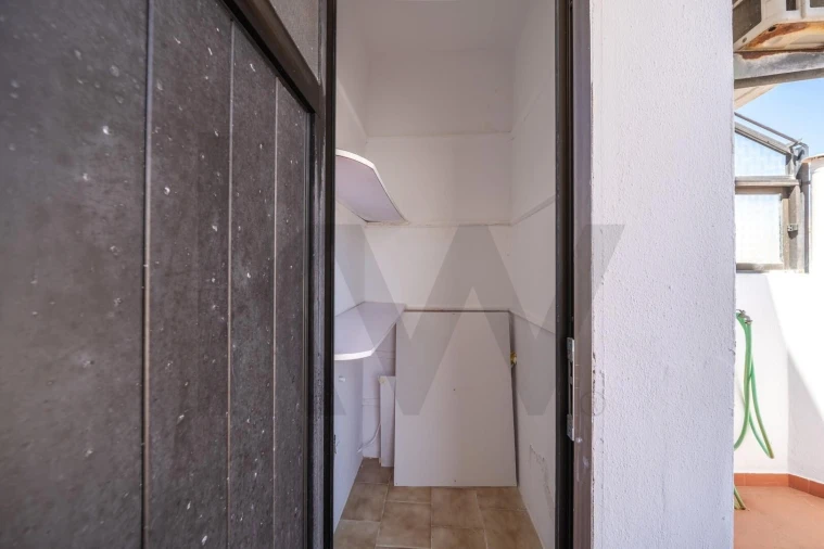 Apartamento T2 para Venda em Portimão Foto 22