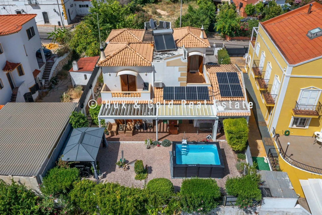 Moradia T4 para Venda em Boliqueime Foto 1