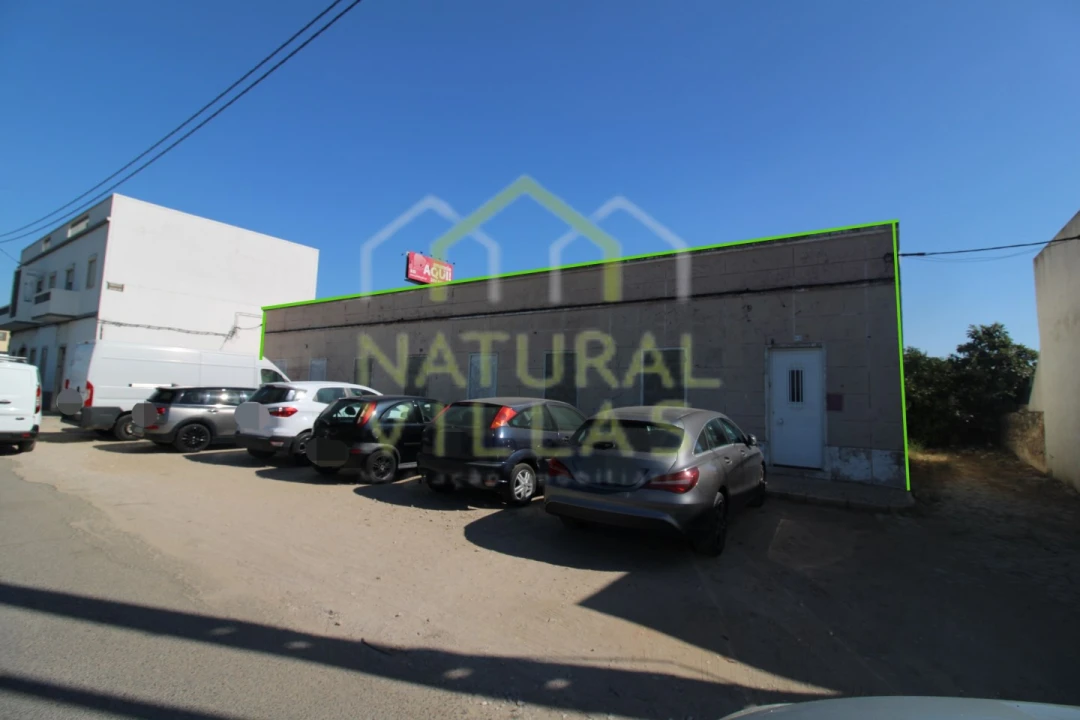 Moradia T4 para Venda em Faro (Sé e São Pedro) Foto 3