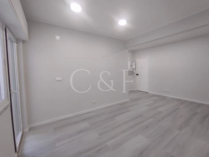 Apartamento T1 para Venda em Venteira Foto 7
