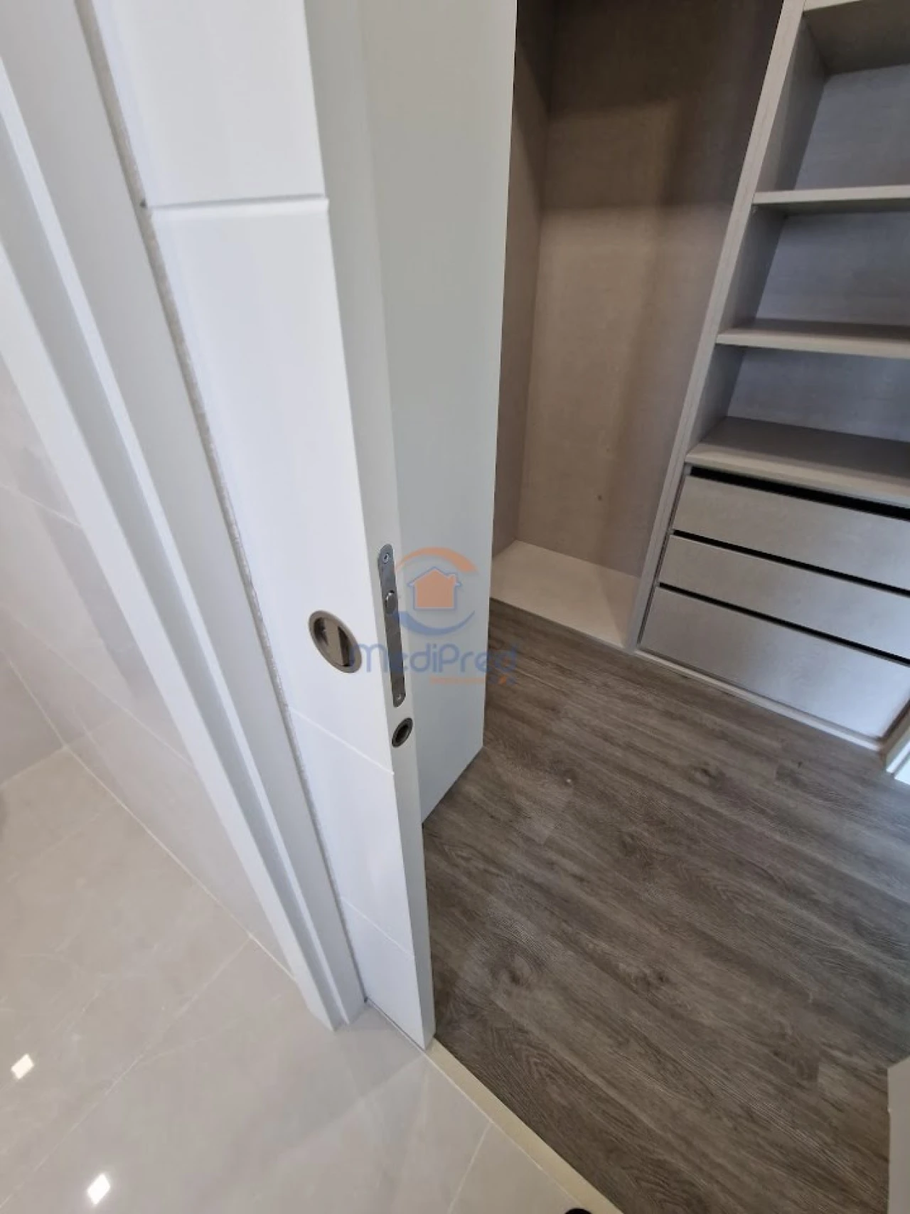 Apartamento T2 para Venda em Ramada e Caneças Foto 13