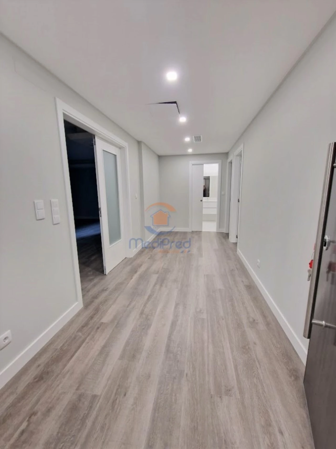 Apartamento T2 para Venda em Ramada e Caneças Foto 8