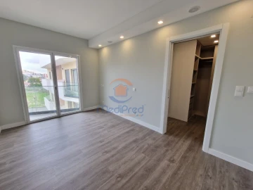 Apartamento T2 para Venda em Ramada e Caneças
