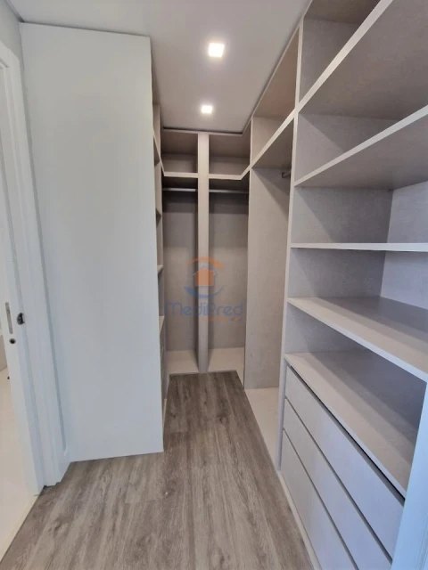 Apartamento T2 para Venda em Ramada e Caneças