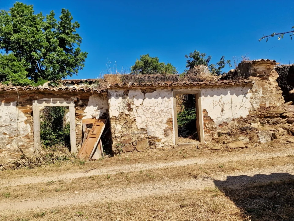 Moradia para Venda em Santa Catarina da Fonte do Bispo Foto 4