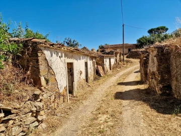 Moradia para Venda em Santa Catarina da Fonte do Bispo