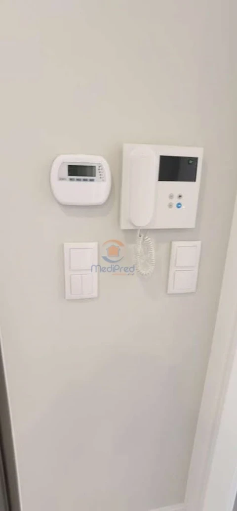Apartamento T2 para Venda em Ramada e Caneças