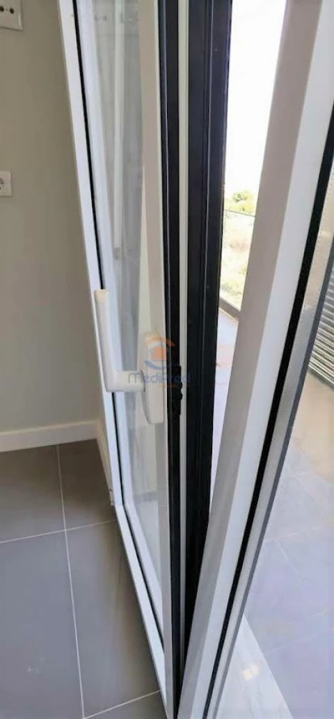 Apartamento T2 para Venda em Ramada e Caneças