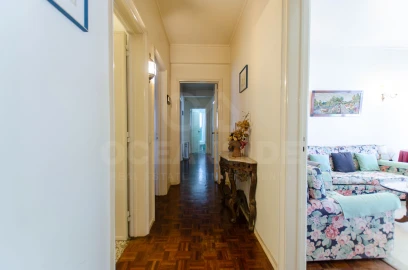 Apartamento T5 para Venda em Oeiras e São Julião da Barra, Paço de Arcos e Caxias