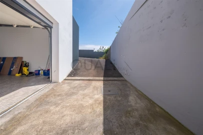Moradia T3 para Venda em São Jorge