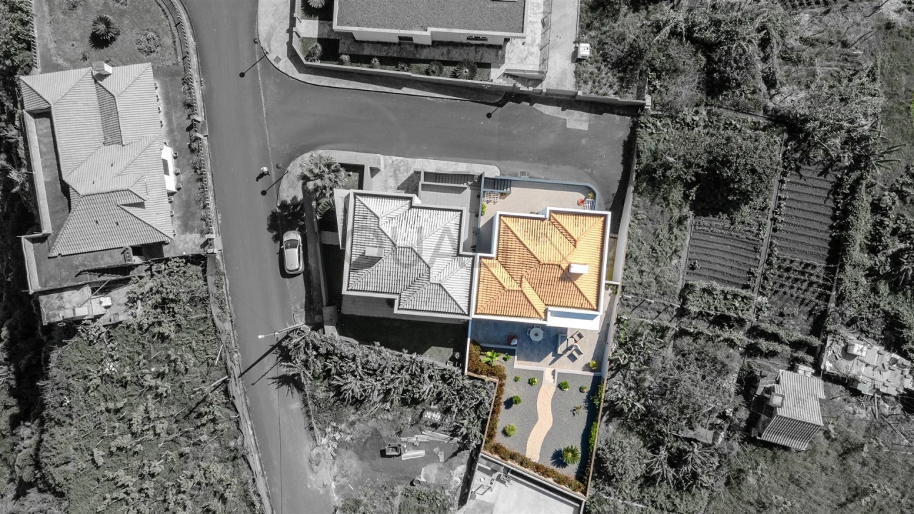 Moradia T3 para Venda em São Jorge Foto 40