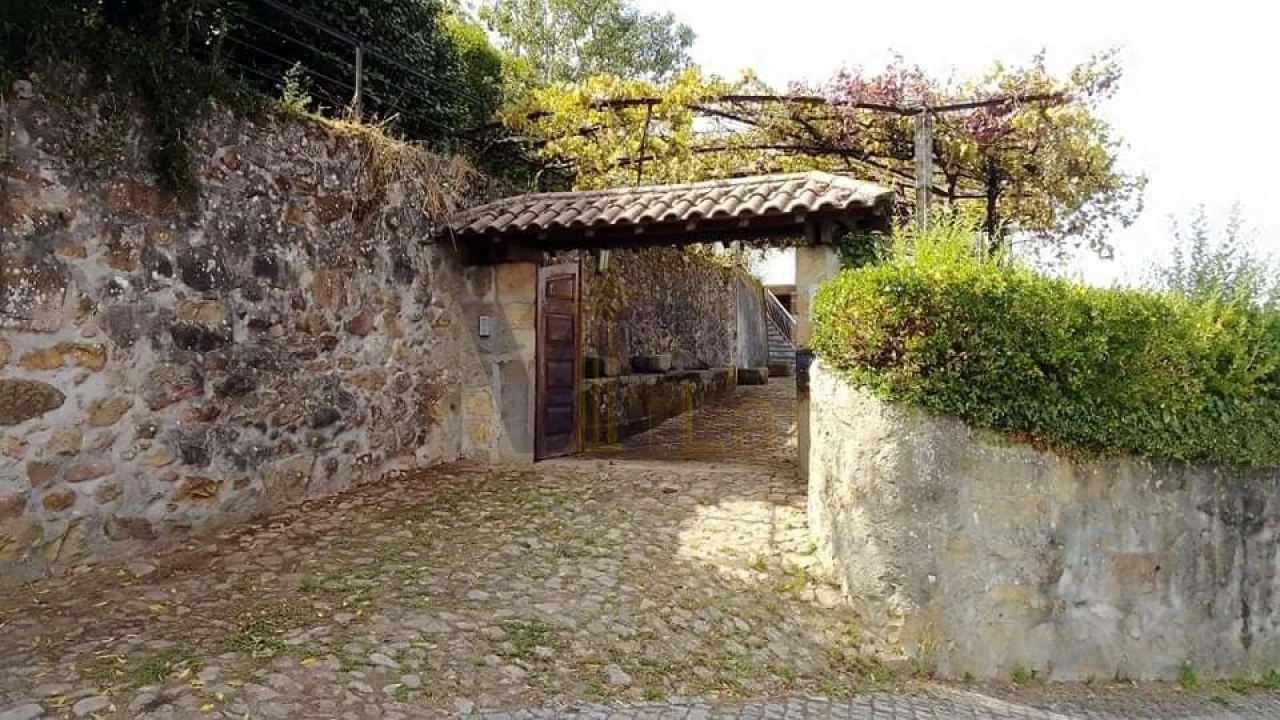 Quinta T5 para Arrendamento em Roriz Foto 5