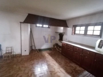 Quinta T5 para Arrendamento em Roriz