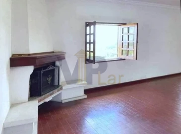 Quinta T5 para Arrendamento em Roriz