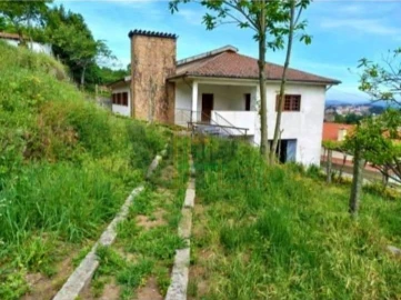 Quinta T5 para Arrendamento em Roriz