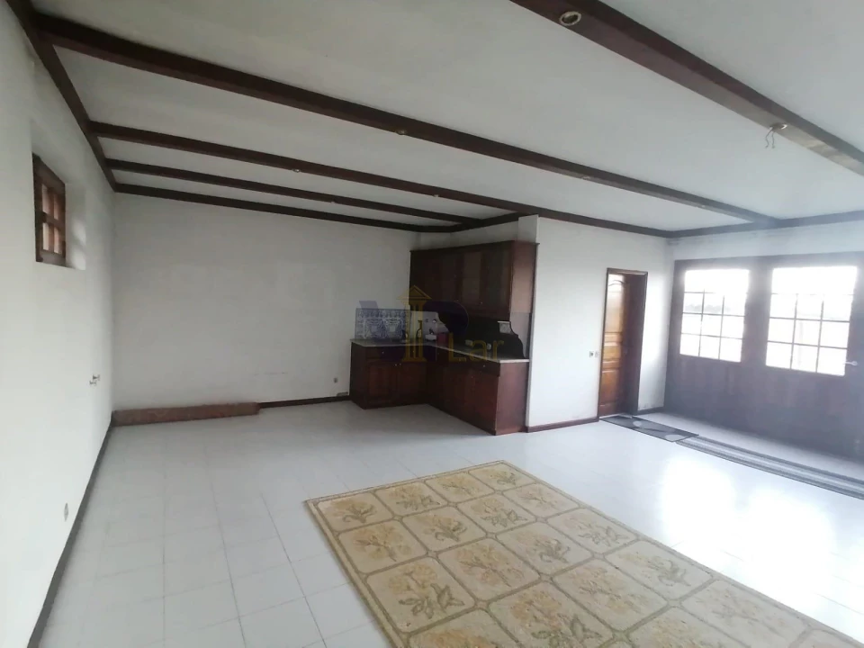 Quinta T5 para Arrendamento em Roriz Foto 12