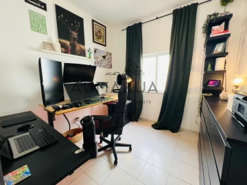 Moradia T7 para Venda em Quarteira