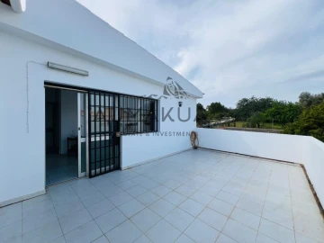 Moradia T7 para Venda em Quarteira