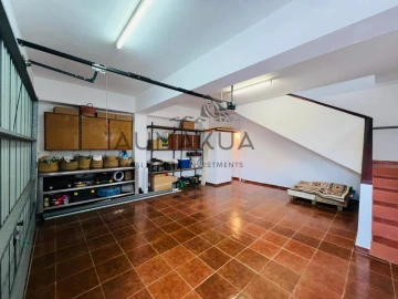 Moradia T7 para Venda em Quarteira
