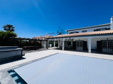 Moradia T5 para Venda em Almancil