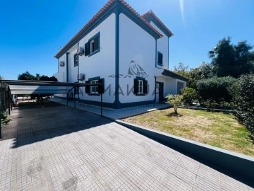 Moradia T5 para Venda em Almancil