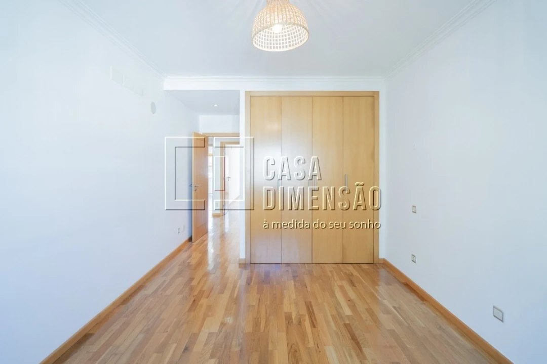 Apartamento T2 para Venda em Venteira Foto 21
