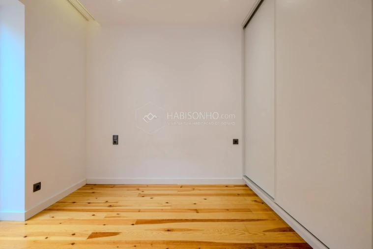 Apartamento T2 para Venda em Bonfim Foto 9