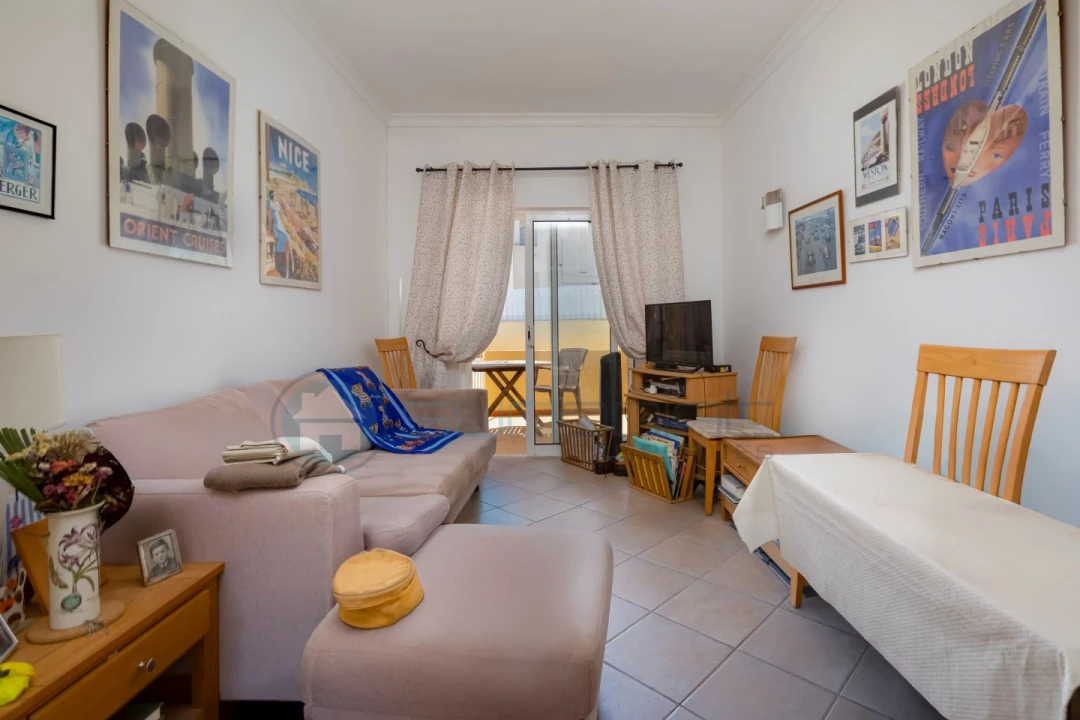 Apartamento T1 para Venda em Luz Foto 3