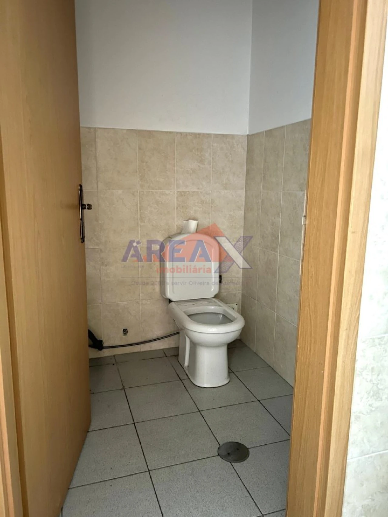 Loja para Arrendamento em O. Azeméis, Riba-Ul, Ul, Macinhata Seixa, Madail Foto 8