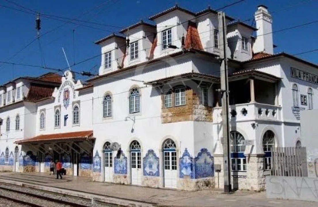 Prédio para Venda em Vila Franca de Xira Foto 12