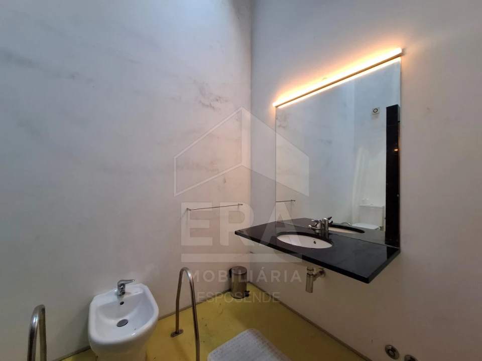 Moradia T6 para Venda em Palmeira de Faro e Curvos Foto 19
