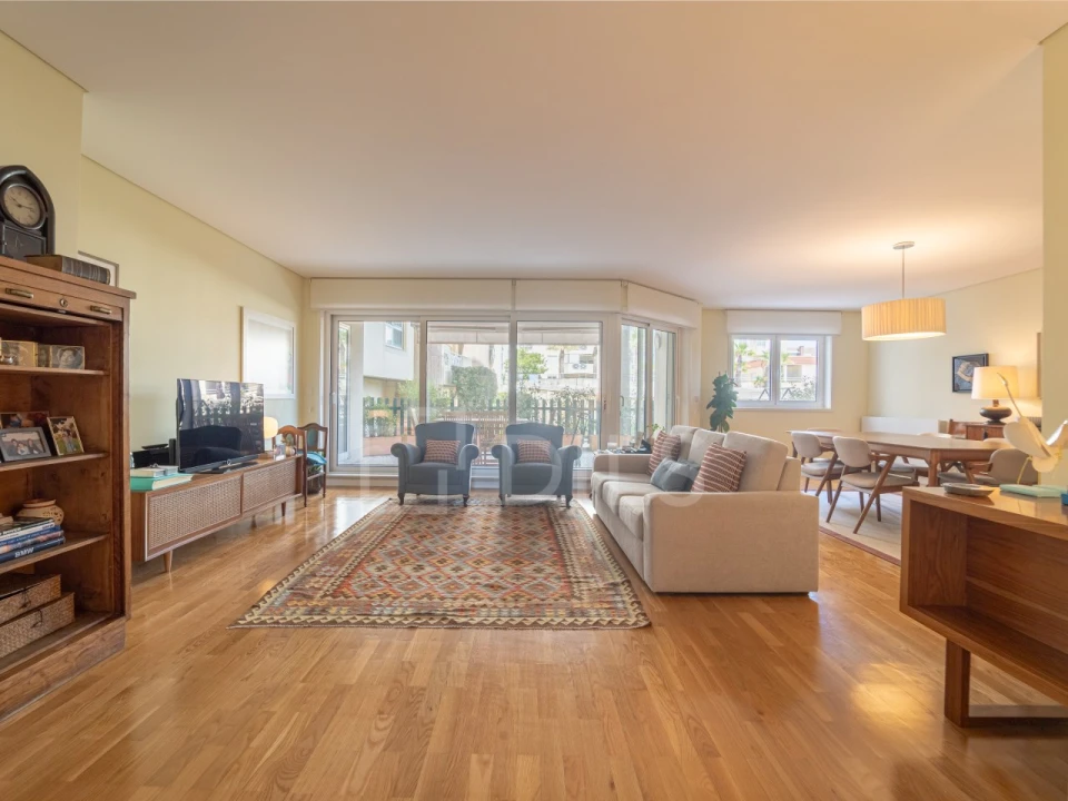 Apartamento T4 para Venda em Aldoar, Foz do Douro e Nevogilde Foto 2