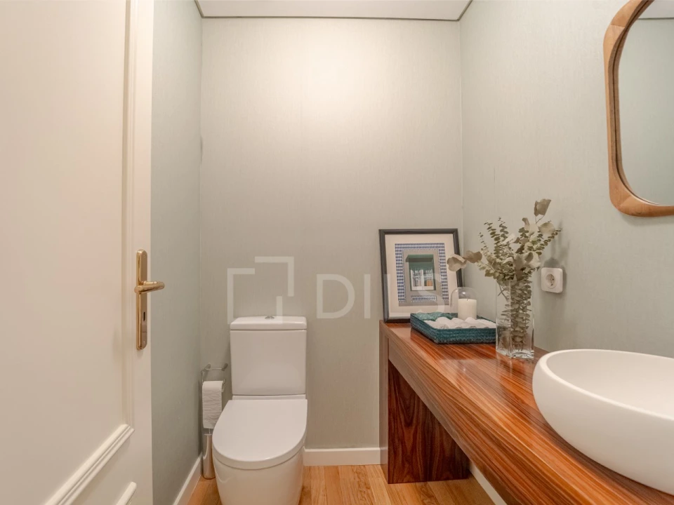 Apartamento T4 para Venda em Aldoar, Foz do Douro e Nevogilde Foto 9