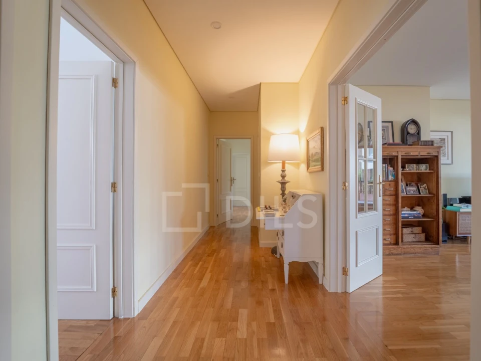 Apartamento T4 para Venda em Aldoar, Foz do Douro e Nevogilde Foto 4