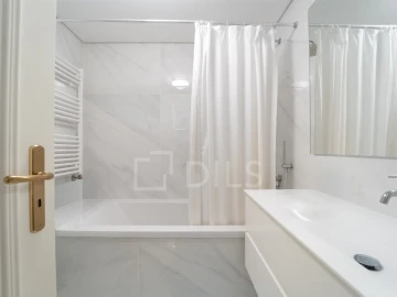 Apartamento T4 para Venda em Aldoar, Foz do Douro e Nevogilde