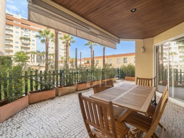 Apartamento T4 para Venda em Aldoar, Foz do Douro e Nevogilde