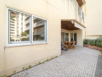 Apartamento T4 para Venda em Aldoar, Foz do Douro e Nevogilde