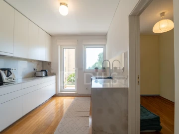 Apartamento T4 para Venda em Aldoar, Foz do Douro e Nevogilde