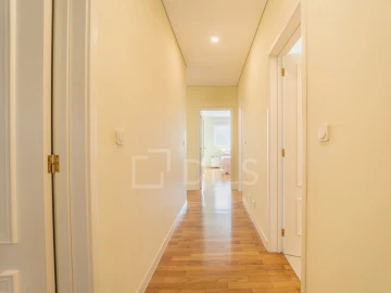 Apartamento T4 para Venda em Aldoar, Foz do Douro e Nevogilde