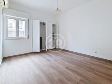 Apartamento T2 para Venda em Albufeira e Olhos de Água