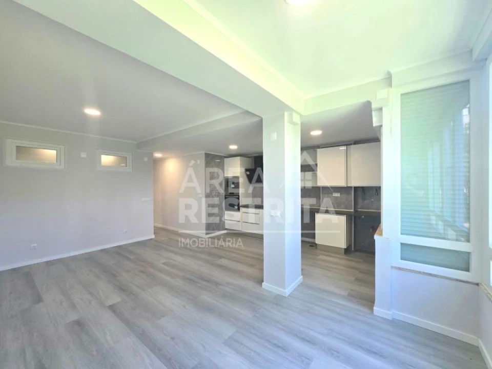 Apartamento T2 para Venda em Oeiras e São Julião da Barra, Paço de Arcos e Caxias Foto 2