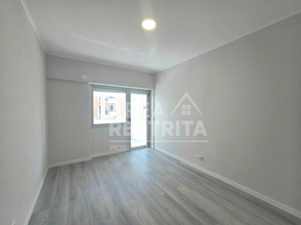 Apartamento T2 para Venda em Oeiras e São Julião da Barra, Paço de Arcos e Caxias Foto 12