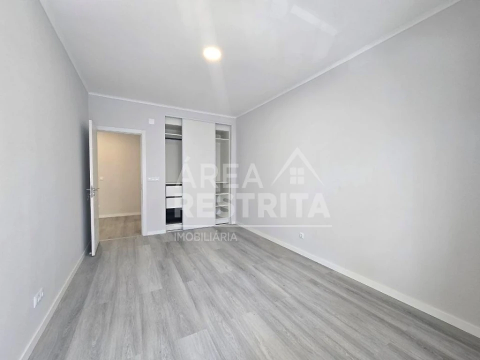 Apartamento T2 para Venda em Oeiras e São Julião da Barra, Paço de Arcos e Caxias Foto 13