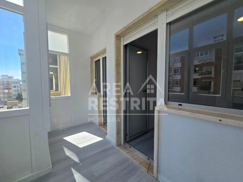 Apartamento T2 para Venda em Oeiras e São Julião da Barra, Paço de Arcos e Caxias Foto 15