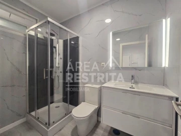 Apartamento T2 para Venda em Oeiras e São Julião da Barra, Paço de Arcos e Caxias