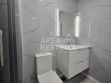 Apartamento T2 para Venda em Oeiras e São Julião da Barra, Paço de Arcos e Caxias