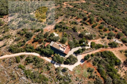 Moradia T3 para Venda em Querença, Tôr e Benafim