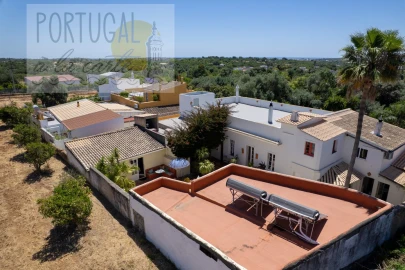 Moradia T8 para Venda em Moncarapacho e Fuseta